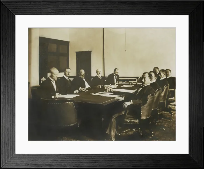 Framed Print : Russian and Japanese diplomats at the negotiating table, Portsmouth Peace Conference, 1905. Serge Witte and Roman Rosen, Russian Envoys are 3rd and 4th from left (BSLOC_2017_6_41)