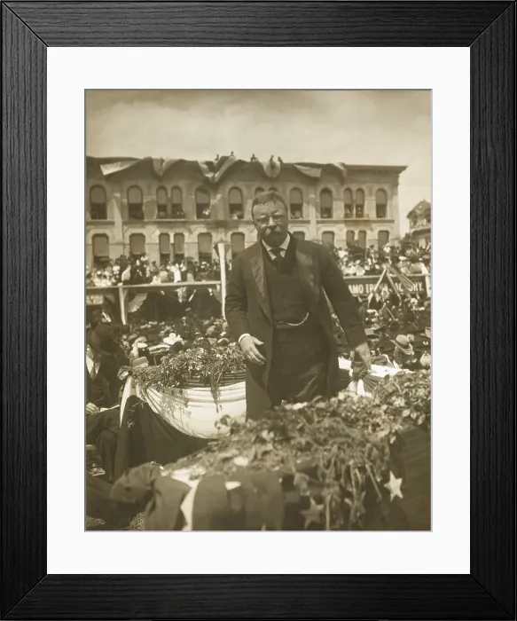 Framed Print : Theodore Roosevelt speaking to a large crowd at the Alamo, San Antonio, Texas, on April 7, 1905
