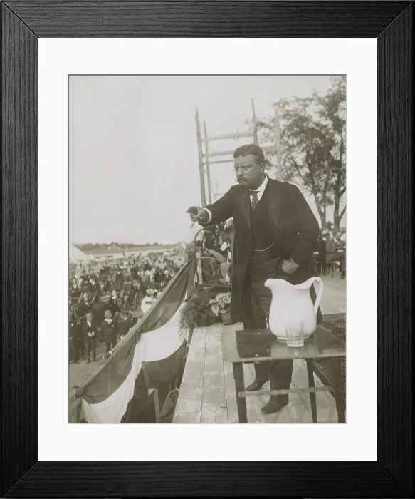 Framed Print : Theodore Roosevelt delivering a speech, Concord, N.H. during his New England tour, August 28, 1902