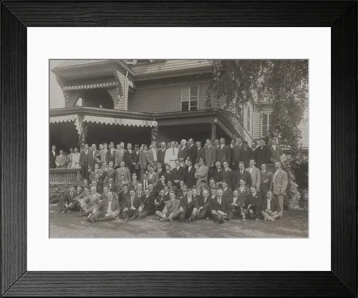 Framed Print : President Theodore Roosevelt with U.S. Olympic team, home from the London games, Sept. 2, 1908 (BSLOC_2017_6_74) Framed Print : President Theodore Roosevelt with U.S. Olympic team, home from the London games, Sept. 2, 1908 (BSLOC_2017_6_74)
