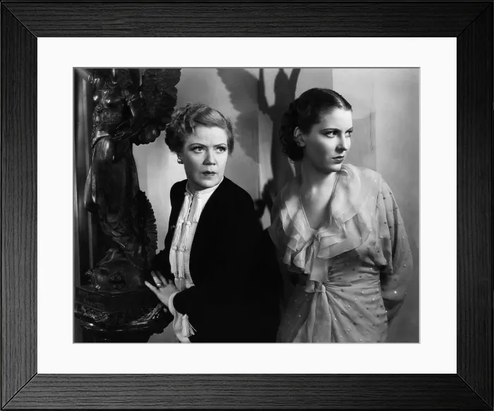 Framed Print : WEREWOLF OF LONDON, Spring Byington, Valerie Hobson, 1935