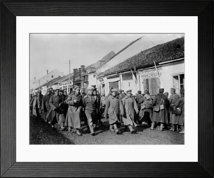Framed Print : World War 1. Russian and Serbian prisoners of War. Ca. 1915-18
