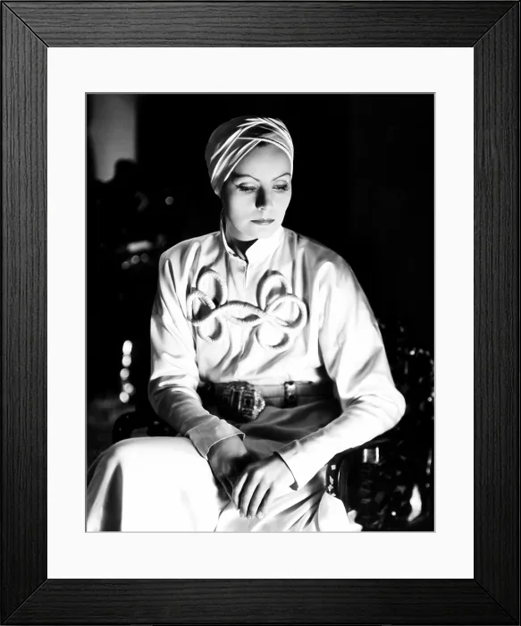 Framed Print : THE PAINTED VEIL, Greta Garbo, 1934