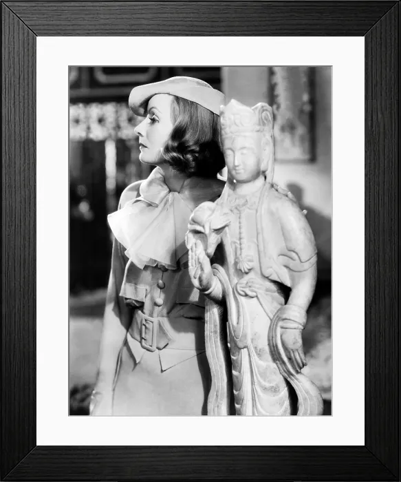 Framed Print : THE PAINTED VEIL, Greta Garbo, 1934