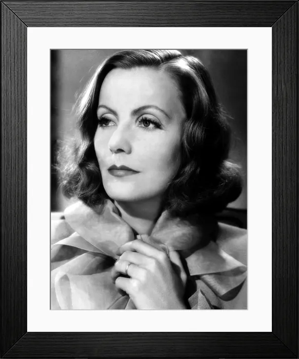 Framed Print : THE PAINTED VEIL, Greta Garbo, 1934