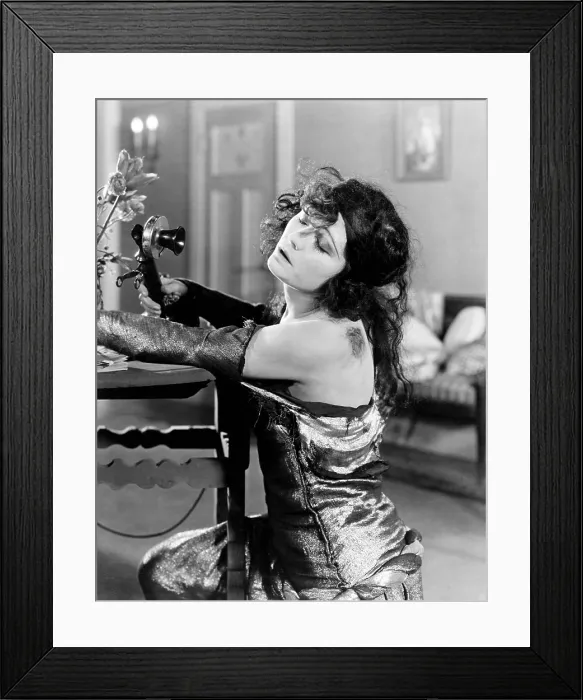 Framed Print : THE CHEAT, Pola Negri, 1923