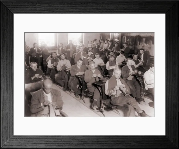 Framed Print : Convicts knitting in one of their classrooms at Sing Sing Prison in 1915 Framed Print : Convicts knitting in one of their classrooms at Sing Sing Prison in 1915