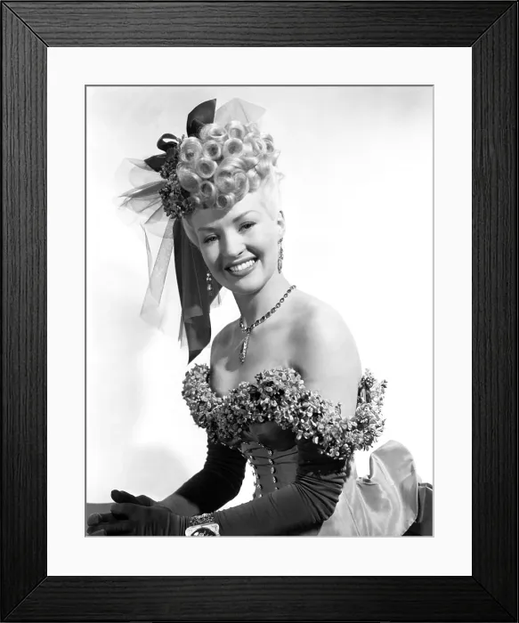 Framed Print : SWEET ROSIE O'GRADY, Betty Grable, 1943. TM & Copyright 20th Century Fox Film Corp. / courtesy Everett Collection
