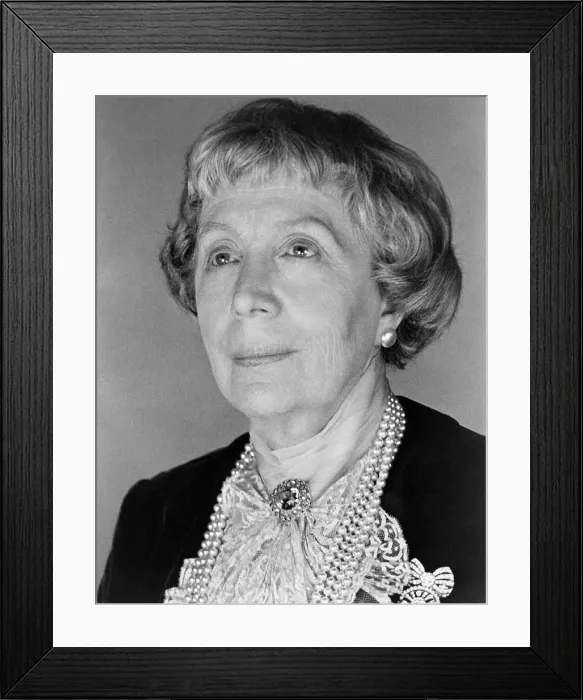 Framed Print : THE CHALK GARDEN, Edith Evans, 1962
