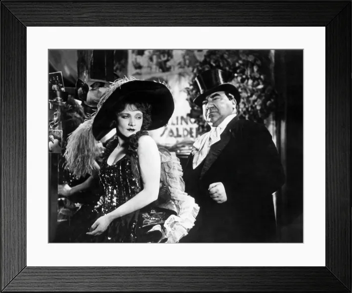 Framed Print : THE BLUE ANGEL, Marlene Dietrich, Kurt Gerron, 1930