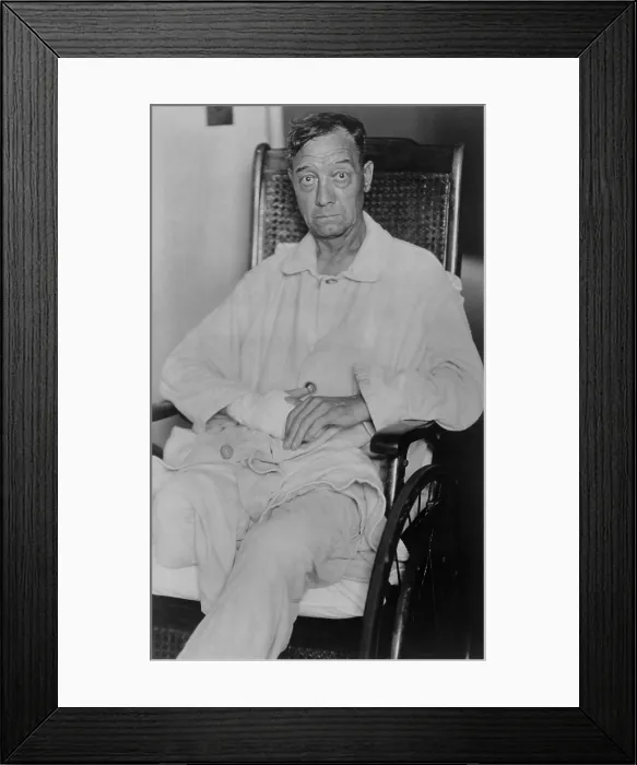 Framed Print : Disabled American World War 1 veteran in a wheelchair, ca. 1931. His right hand is bandaged and his right leg is amputated above the knee Framed Print : Disabled American World War 1 veteran in a wheelchair, ca. 1931. His right hand is bandaged and his right leg is amputated above the knee