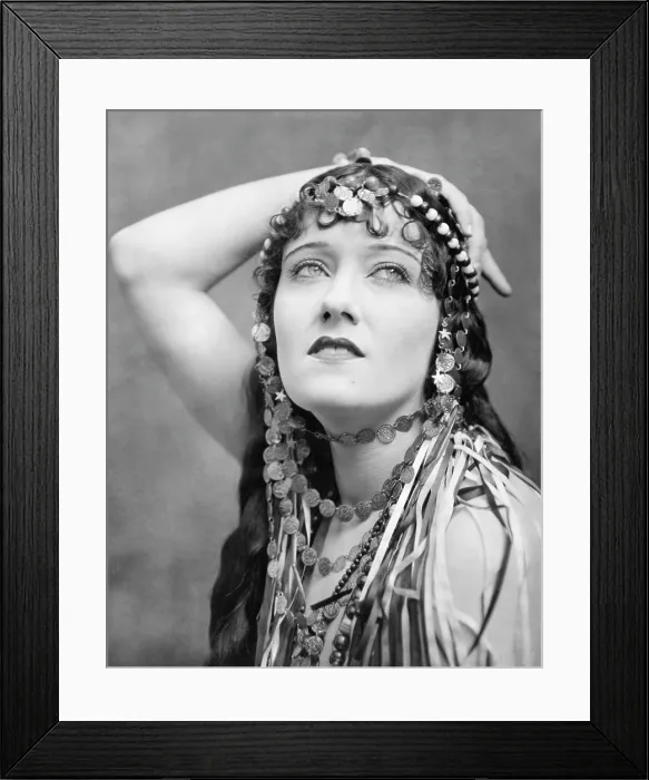Framed Print : THE GREAT MOMENT, Gloria Swanson, 1921 Framed Print : THE GREAT MOMENT, Gloria Swanson, 1921