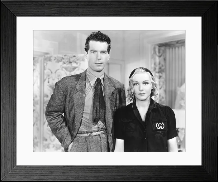 Framed Print : CAFE SOCIETY, from left: Fred MacMurray, Madeleine Carroll, 1939