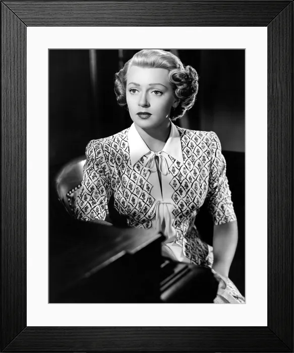 Framed Print : CASS TIMBERLANE, Lana Turner, 1947