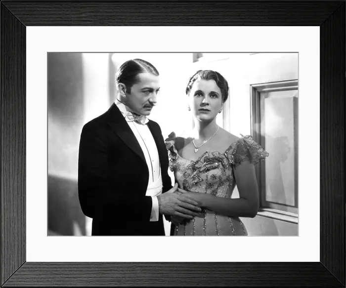 Framed Print : CAVALCADE, Clive Brook, Diana Wynyard, 1933, TM and Copyright (c)20th Century Fox Film Corp. All rights reserved