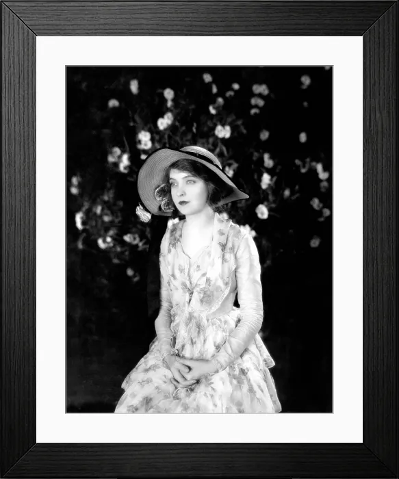 Framed Print : THE WIND, Lillian Gish, 1928 Framed Print : THE WIND, Lillian Gish, 1928