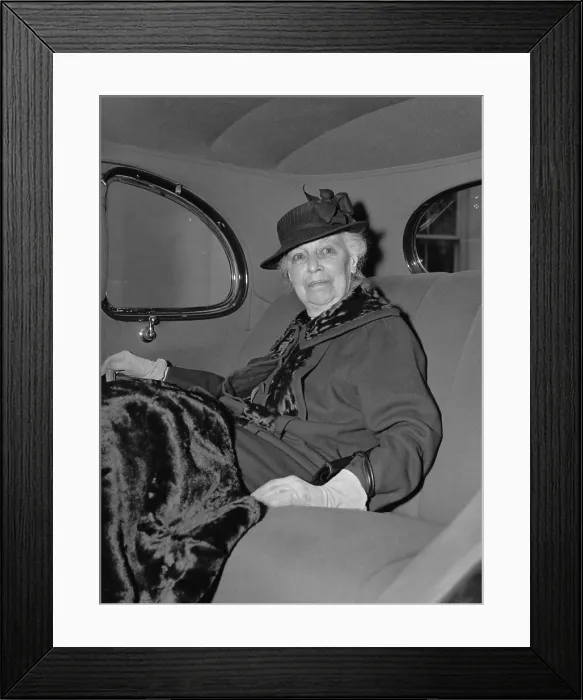 Framed Print : Former First Lady, Helen Nellie Taft, after a call on President Franklin Roosevelt, Dec. 6, 1938. Widowed in 1930, she stayed in Washington and remained active (BSLOC_2016_12_9) Framed Print : Former First Lady, Helen Nellie Taft, after a call on President Franklin Roosevelt, Dec. 6, 1938. Widowed in 1930, she stayed in Washington and remained active (BSLOC_2016_12_9)