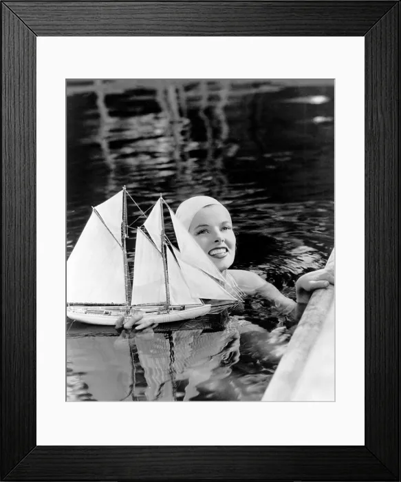 Framed Print : THE PHILADELPHIA STORY, Katharine Hepburn, 1940 Framed Print : THE PHILADELPHIA STORY, Katharine Hepburn, 1940