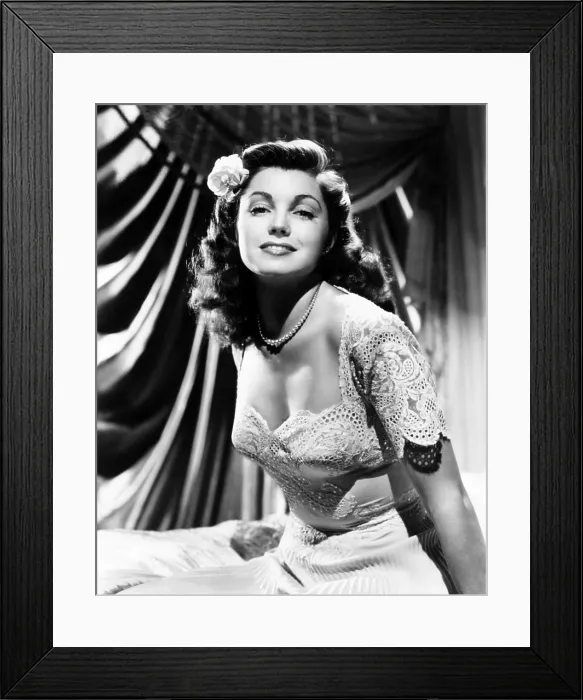Framed Print : BATHING BEAUTY, Esther Williams, 1944
