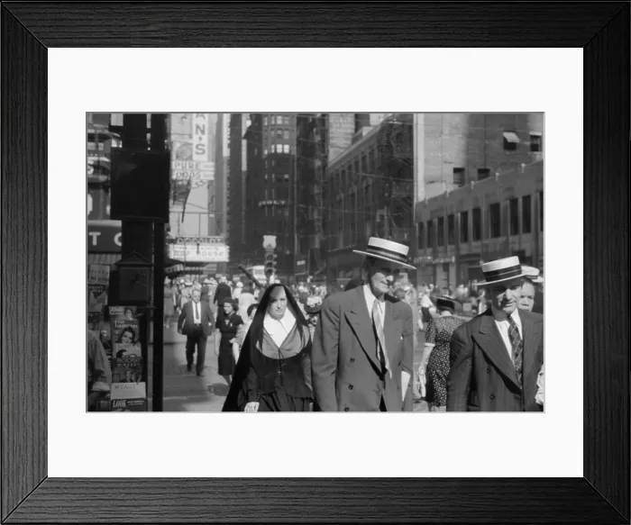 Framed Print : Pedestrians in Chicago, July 1941. Photo by John, Vachon. (BSLOC_2013_8_94)
