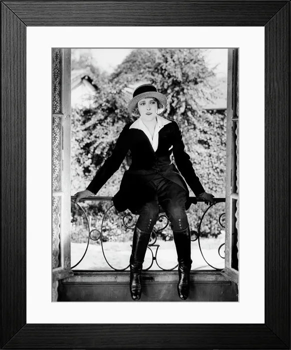 Framed Print : THE PERILS OF PAULINE, Pearl White, 1914