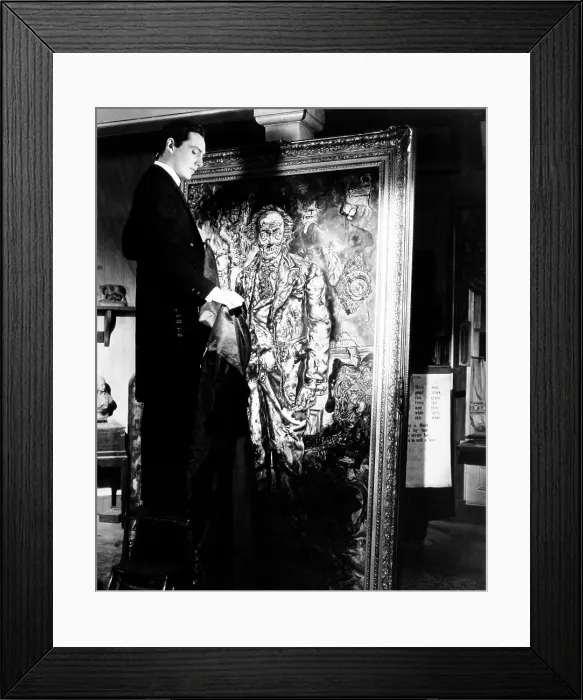 Framed Print : THE PICTURE OF DORIAN GRAY, Hurd Hatfield, 1945 Framed Print : THE PICTURE OF DORIAN GRAY, Hurd Hatfield, 1945
