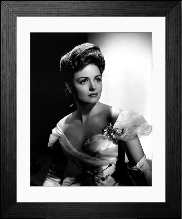 Framed Print : THE PICTURE OF DORIAN GRAY, Donna Reed, 1945 Framed Print : THE PICTURE OF DORIAN GRAY, Donna Reed, 1945