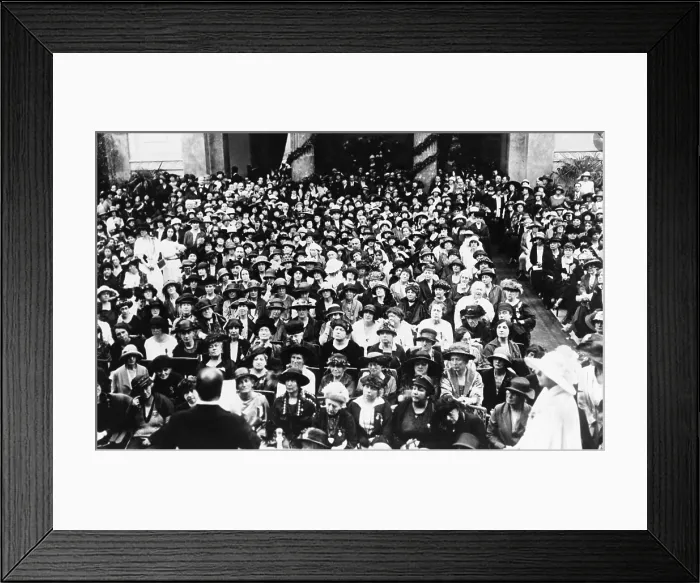Framed Print : Premier Benito Mussolini of Italy (back toward camera) addressing women Framed Print : Premier Benito Mussolini of Italy (back toward camera) addressing women