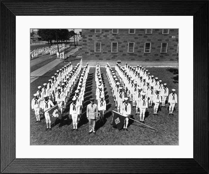 Framed Print : African American recruits at the Great Lakes Naval Training Station. World War 2, Aug. 1943. (BSLOC_2013_11_186)