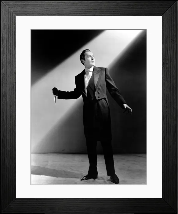 Framed Print : THE PICTURE OF DORIAN GRAY, Hurd Hatfield, 1945
