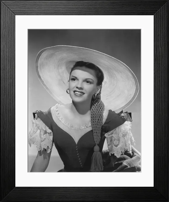 Framed Print : THE PIRATE, Judy Garland, 1948