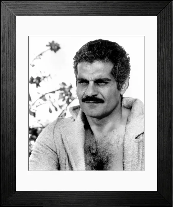 Framed Print : THE TAMARIND SEED, Omar Sharif, 1974