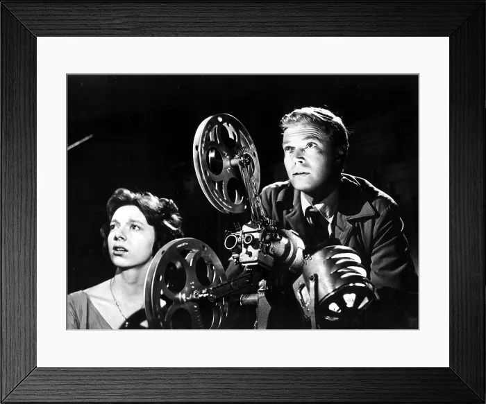 Framed Print : PEEPING TOM, Anna Massey, Karl Boehm, 1960 Framed Print : PEEPING TOM, Anna Massey, Karl Boehm, 1960