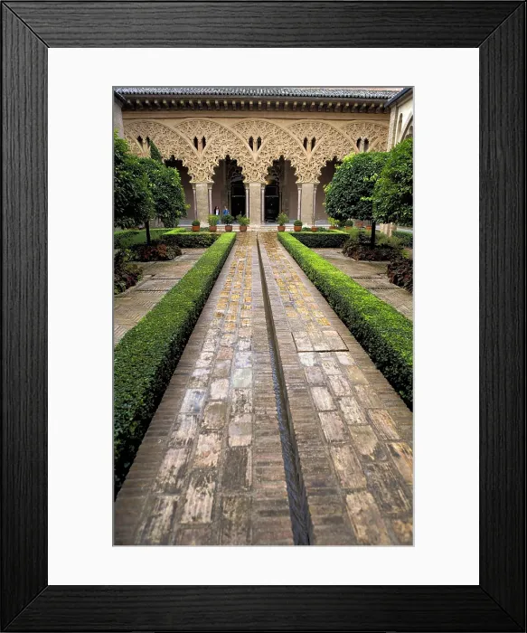 Framed Print : SPAIN. Zaragoza. La Aljaferia Palace. St Isabella's courtyard. Hispano-Moresque art. Taifas Kingdoms period. Architecture