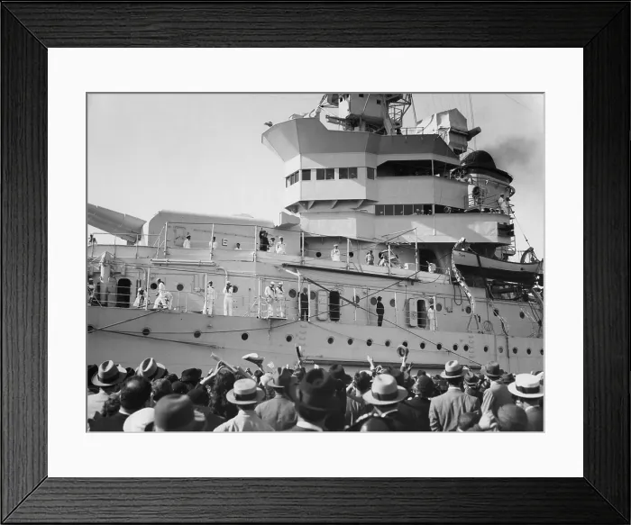 Framed Print : President Franklin Roosevelt arriving in Uruguay on the USS Indianapolis. Dec. 1936. Roosevelt (wearing dark suit) waves from the upper deck. (BSLOC_2013_5_118) Framed Print : President Franklin Roosevelt arriving in Uruguay on the USS Indianapolis. Dec. 1936. Roosevelt (wearing dark suit) waves from the upper deck. (BSLOC_2013_5_118)
