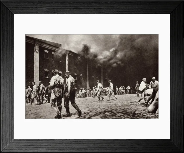 Framed Print : World War 1. The citadel of Brest-Litovsk in flames after the town was captured by the Germans in late August / early Sept. 1915