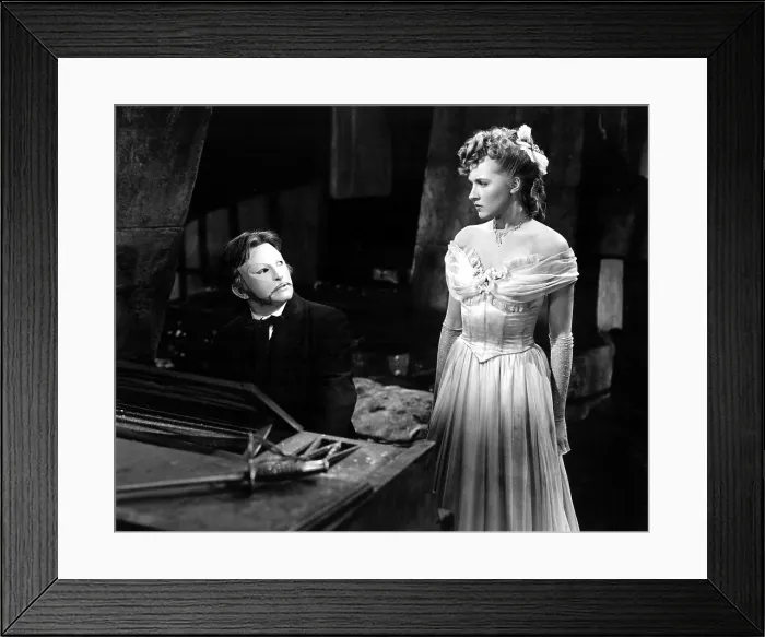Framed Print : PHANTOM OF THE OPERA, Claude Rains, Susannah Foster, 1943 Framed Print : PHANTOM OF THE OPERA, Claude Rains, Susannah Foster, 1943