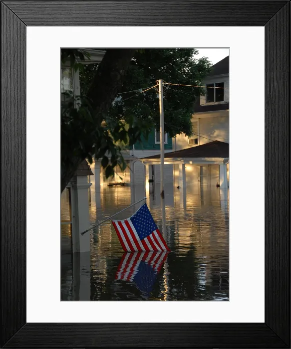 Framed Print : In 2008 Cedar Rapids Iowa suffered a 500 year flood when the Cedar River flooded more than 10 square miles of the city. June 13 2008. (BSLOC_2011_12_383)