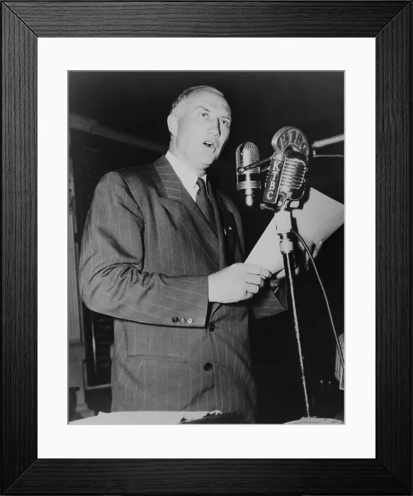 Framed Print : Governor Strom Thurmond, States Rights Presidential candidate, campaigning in Austin, Texas. Oct. 29, 1948