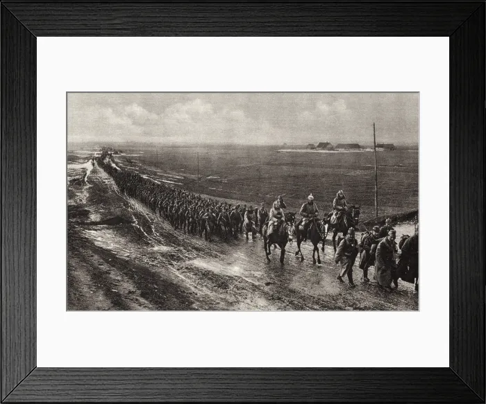 Framed Print : World War 1. German army advancing on the Russian Steppes. Ca. 1915 Framed Print : World War 1. German army advancing on the Russian Steppes. Ca. 1915