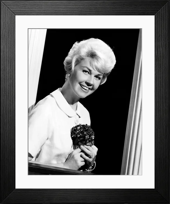 Framed Print : PILLOW TALK, Doris Day, 1959 Framed Print : PILLOW TALK, Doris Day, 1959