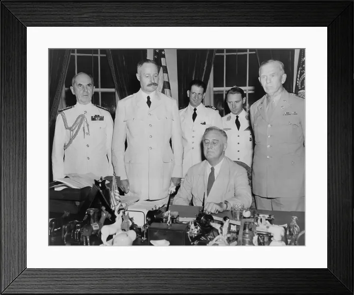 Framed Print : President Roosevelt hosts French General Henri Giraud, of French forces in Africa, July 1943 Framed Print : President Roosevelt hosts French General Henri Giraud, of French forces in Africa, July 1943