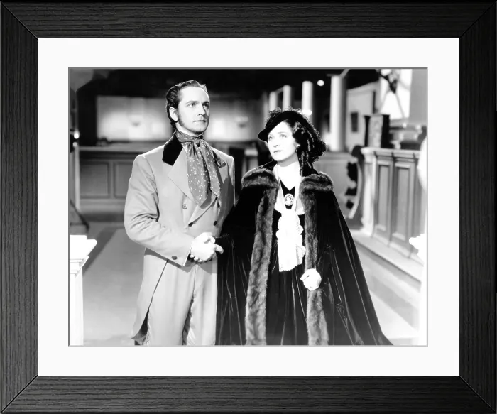Framed Print : THE BARRETTS OF WIMPOLE STREET, Fredric March, Norma Shearer, 1934