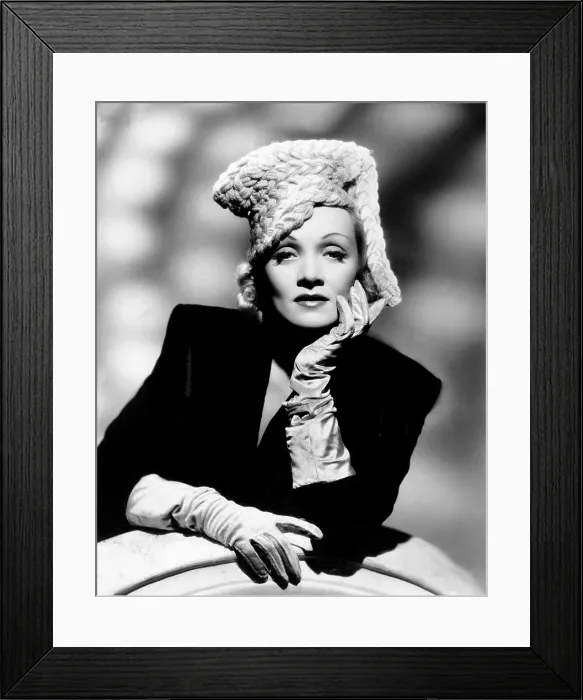 Framed Print : PITTSBURGH, Marlene Dietrich, 1942