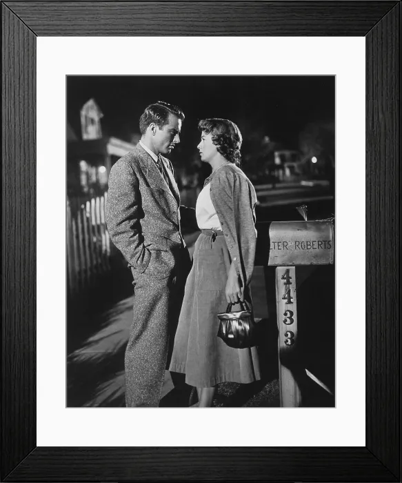 Framed Print : A PLACE IN THE SUN, Montgomery Clift, Shelley Winters, 1951 Framed Print : A PLACE IN THE SUN, Montgomery Clift, Shelley Winters, 1951