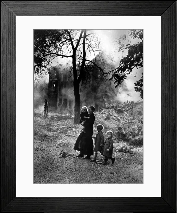 Framed Print : Belgian refugees during German World War 2 invasion, May 1940. This woman with three children was one of 2 million Belgians who fled the war zone. (BSLOC_2013_11_56) Framed Print : Belgian refugees during German World War 2 invasion, May 1940. This woman with three children was one of 2 million Belgians who fled the war zone. (BSLOC_2013_11_56)