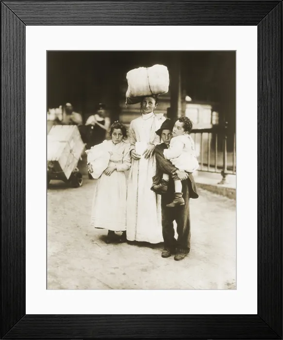 Framed Print : Italian immigrant family at Ellis Island, c. 1910