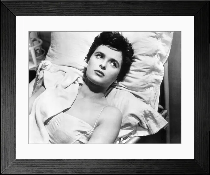 Framed Print : ROME 11:00, (aka ROMA ORE 11), Lucia Bose, 1952 Framed Print : ROME 11:00, (aka ROMA ORE 11), Lucia Bose, 1952