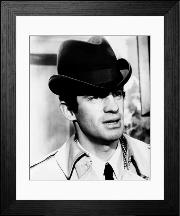 Framed Print : TENDER SCOUNDREL, (aka TENDRE VOYOU), Jean-Paul Belmondo, 1966