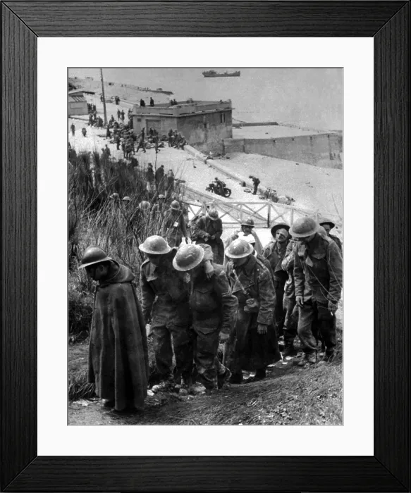 Framed Print : British prisoners at Dunkirk, France, June 1940